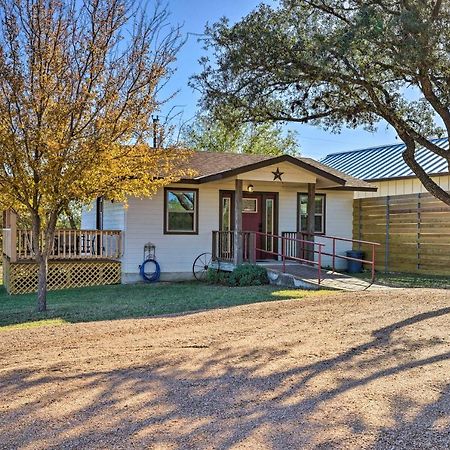 Cozy Fredericksburg Studio Near Wineries! Luaran gambar