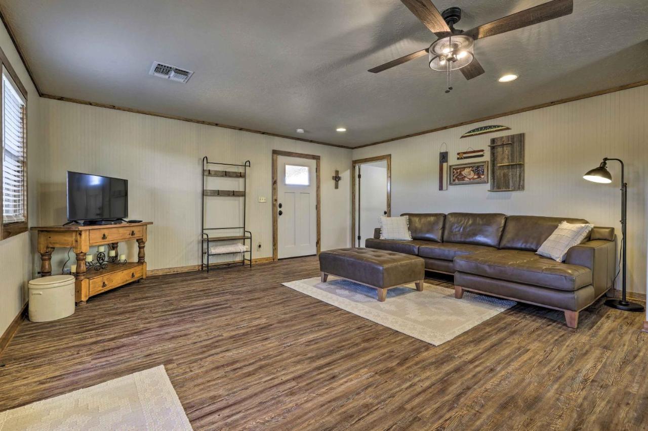 Cozy Fredericksburg Studio Near Wineries! Luaran gambar