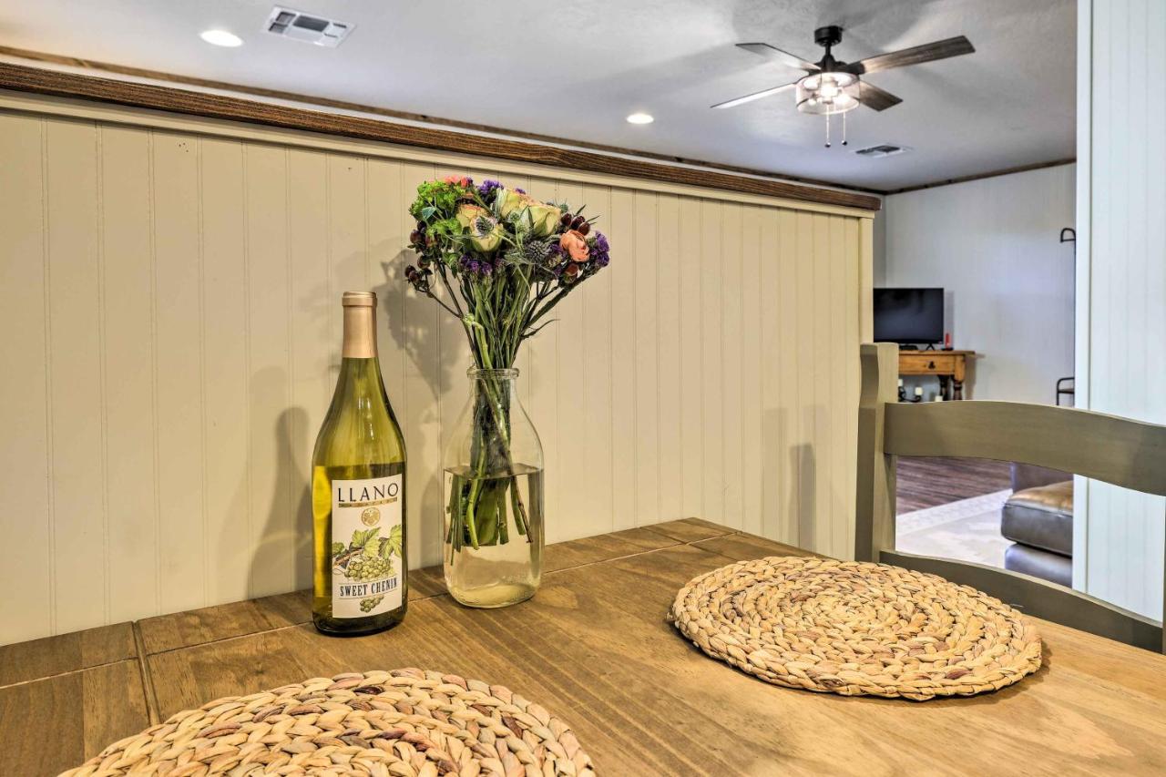 Cozy Fredericksburg Studio Near Wineries! Luaran gambar