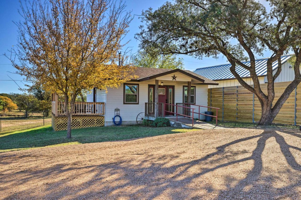 Cozy Fredericksburg Studio Near Wineries! Luaran gambar