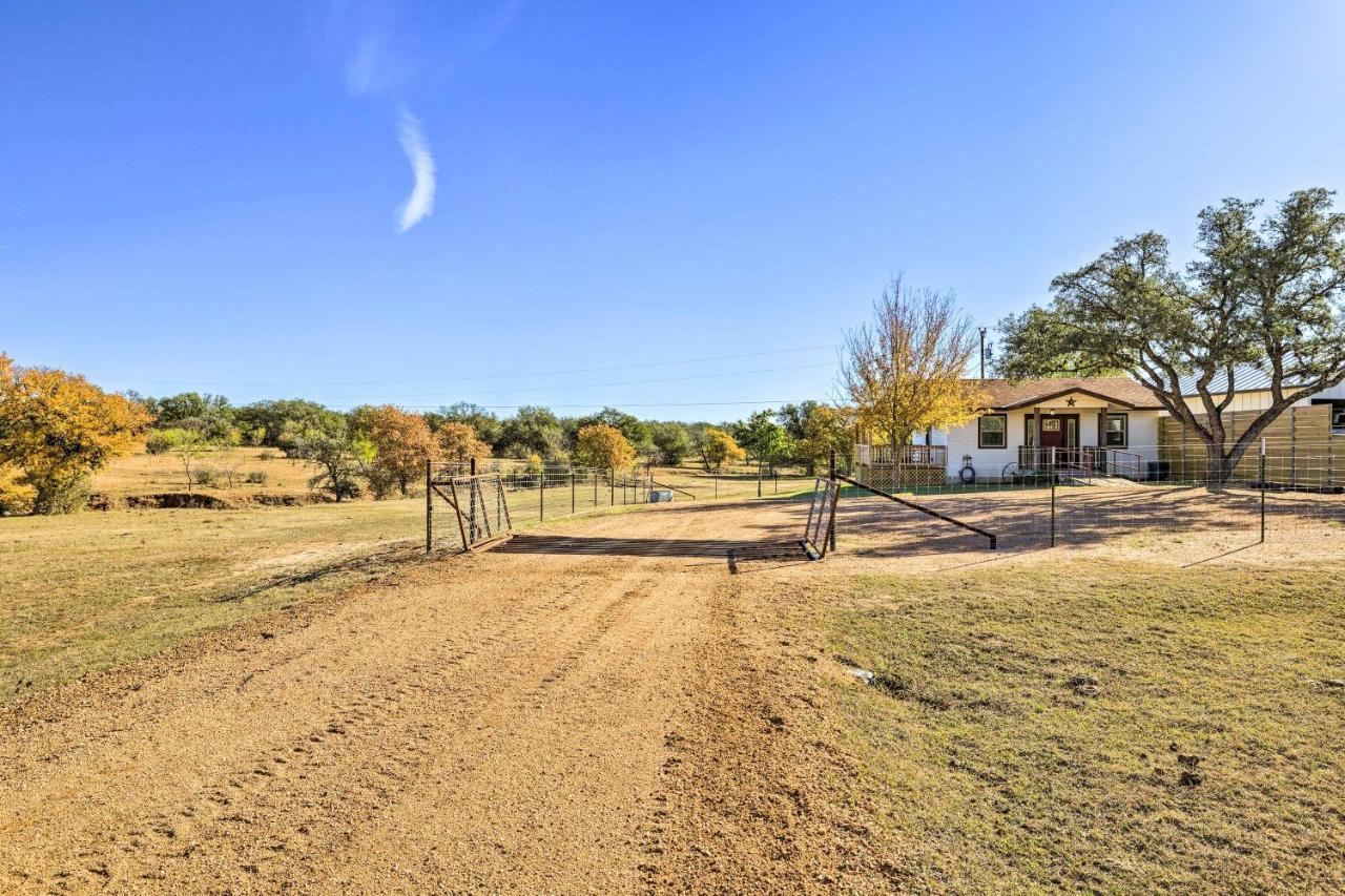 Cozy Fredericksburg Studio Near Wineries! Luaran gambar