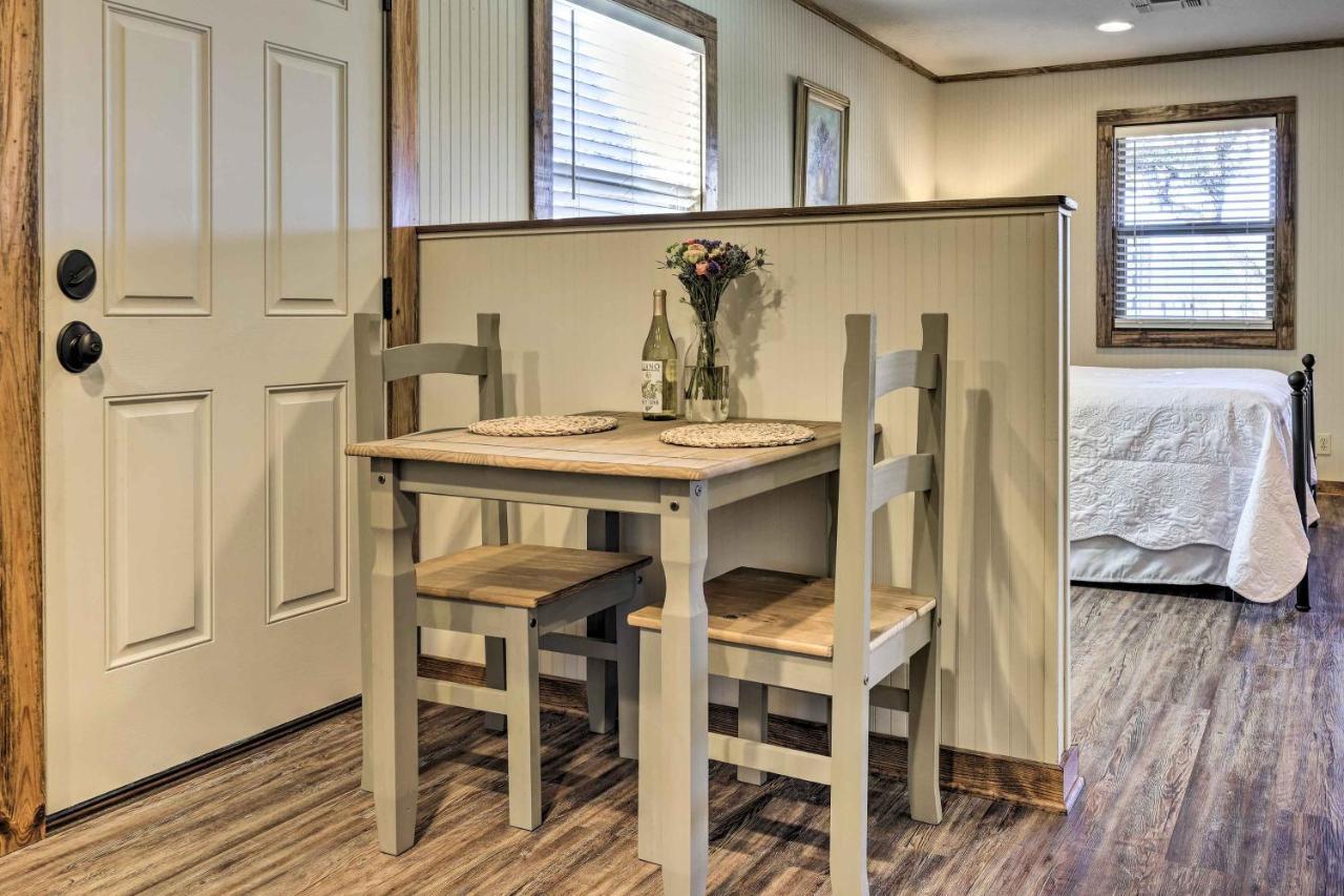 Cozy Fredericksburg Studio Near Wineries! Luaran gambar