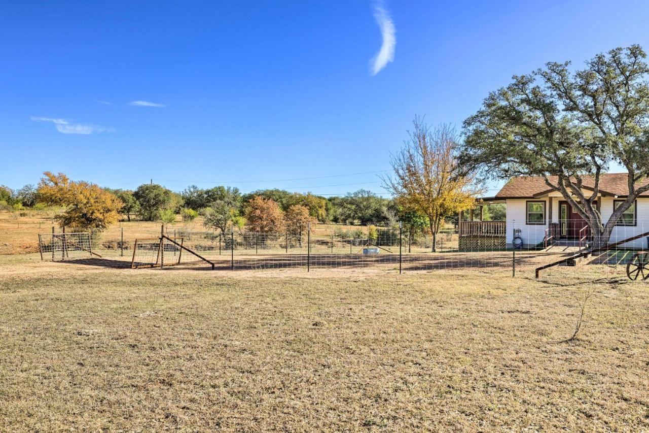 Cozy Fredericksburg Studio Near Wineries! Luaran gambar